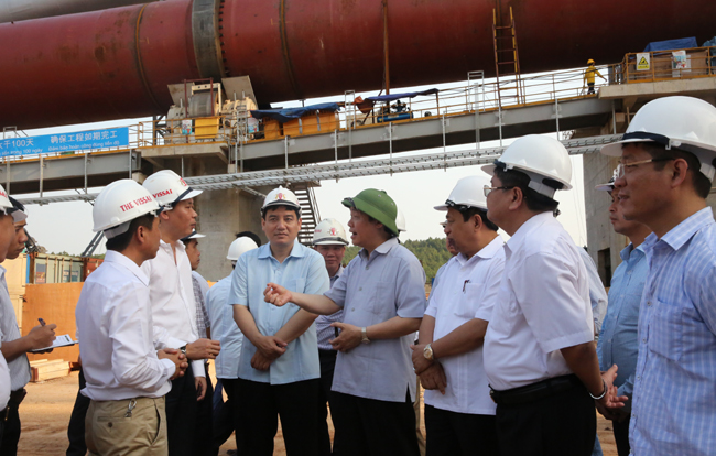 Revisan la marcha de proyectos de inversiones importantes en Nghe An